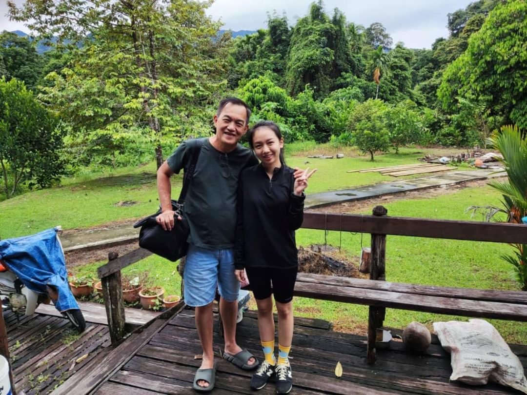 Mulu Tribal Homestay Екстер'єр фото